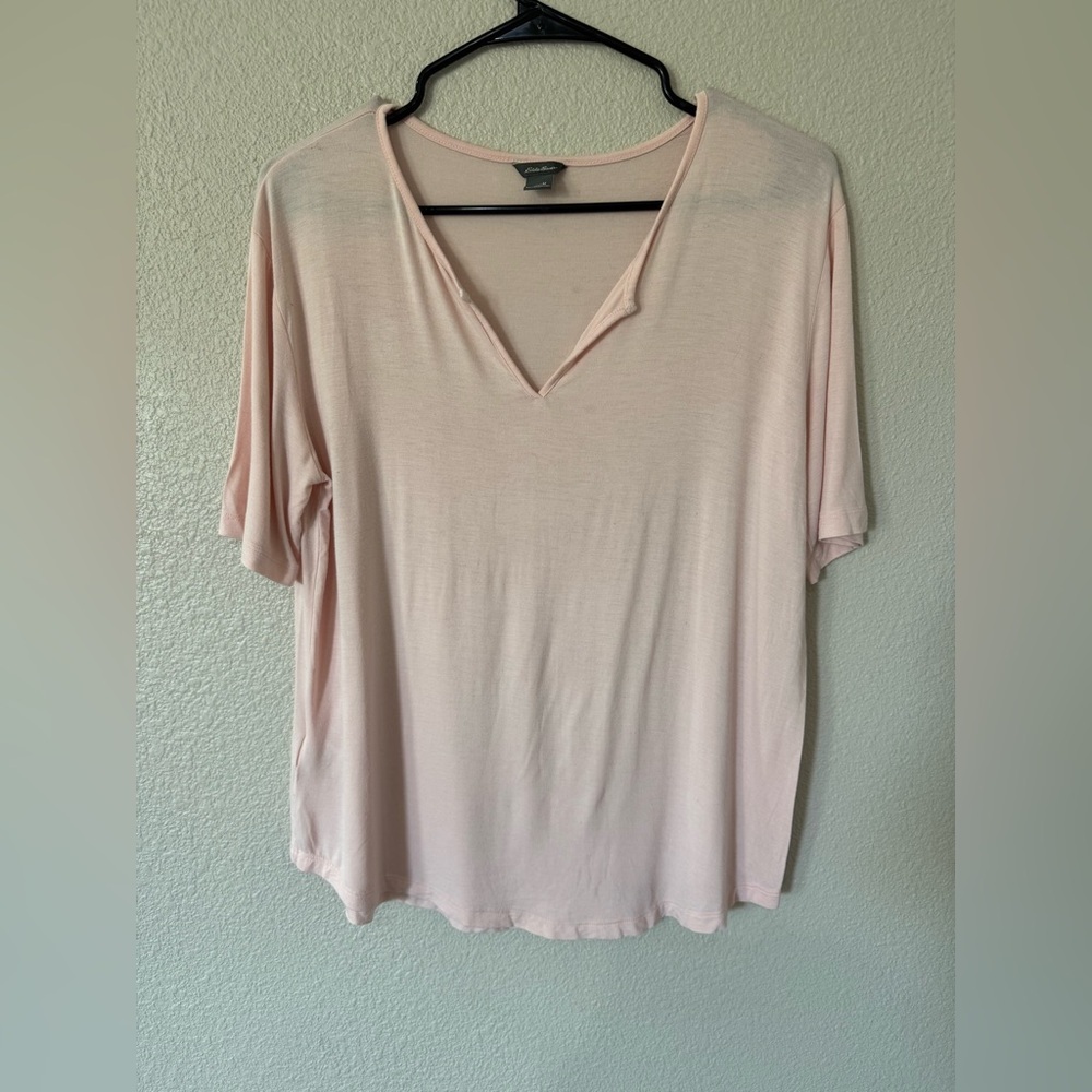 Eddie Bauer Blush Pink V Neck Tee Women’s Medium ECOVERO Soft Stretch Top